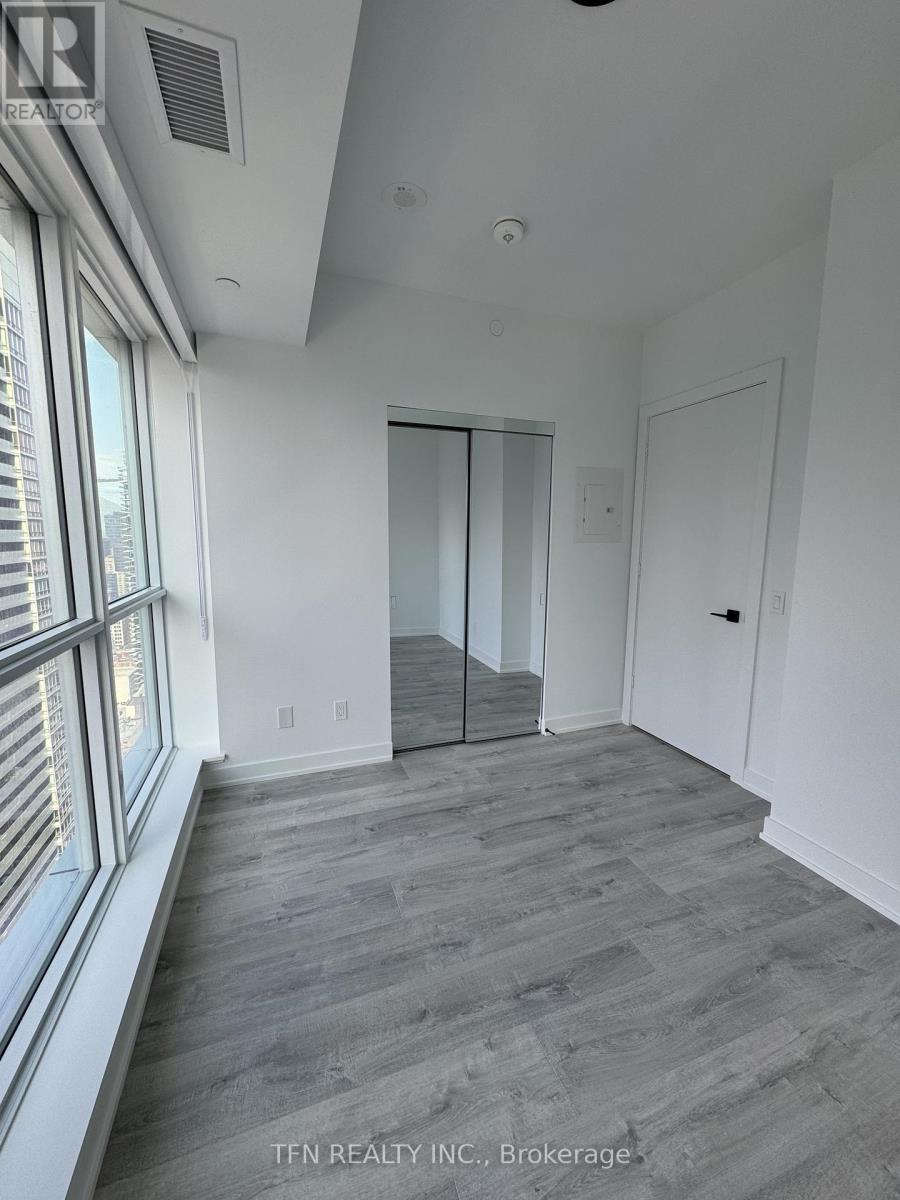 3707 - 327 King Street W, Toronto, Ontario  M5V 0W7 - Photo 8 - C12639296