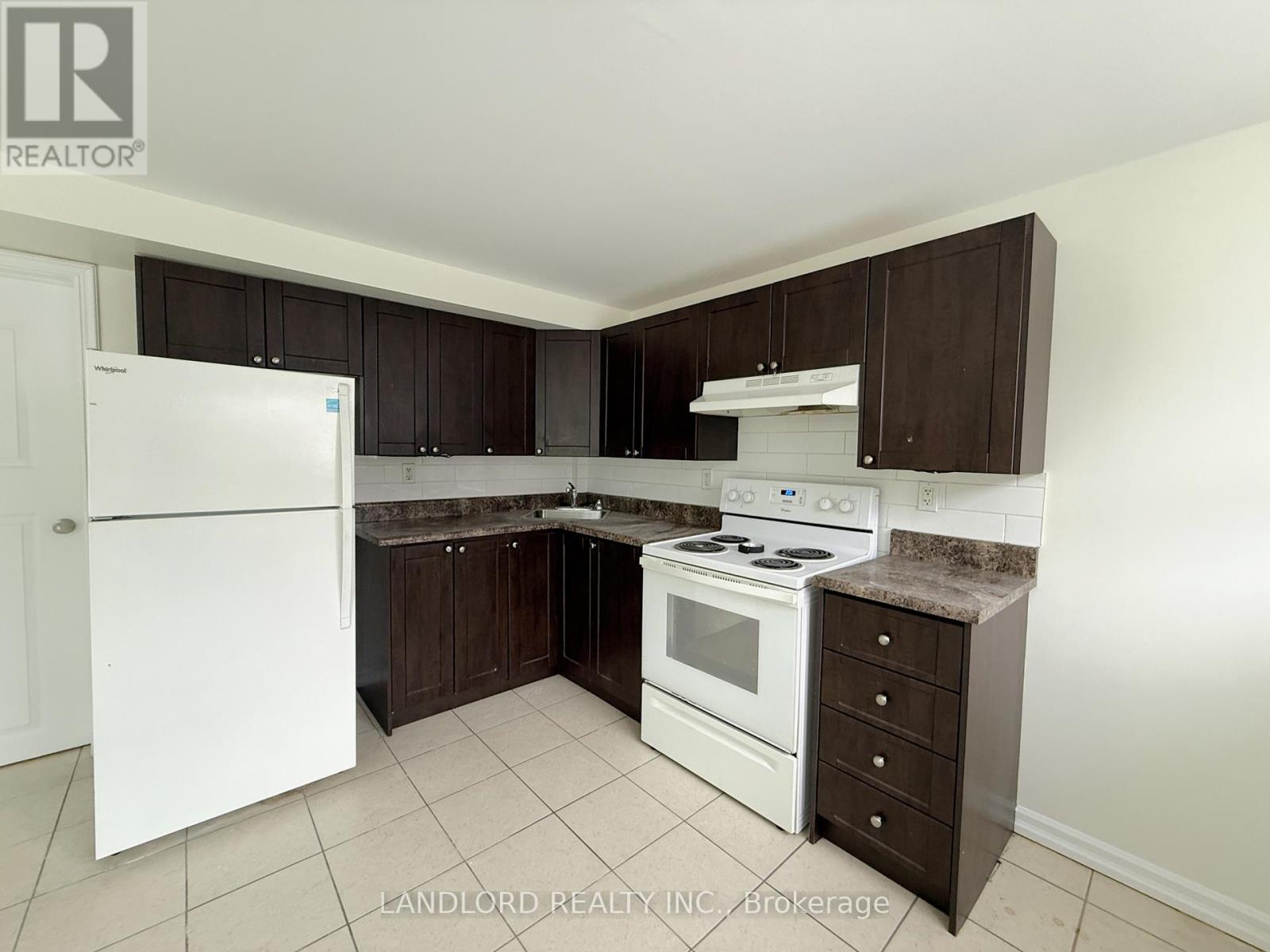 3 - 1 Clinton Street, Toronto, Ontario  M6J 2N8 - Photo 5 - C12639310