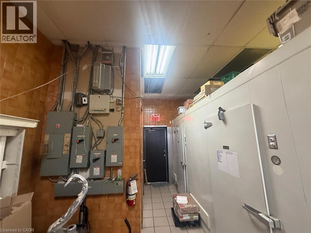 7 Anne Street S Unit# 8, Barrie, Ontario  L4N 2C4 - Photo 15 - 40792998