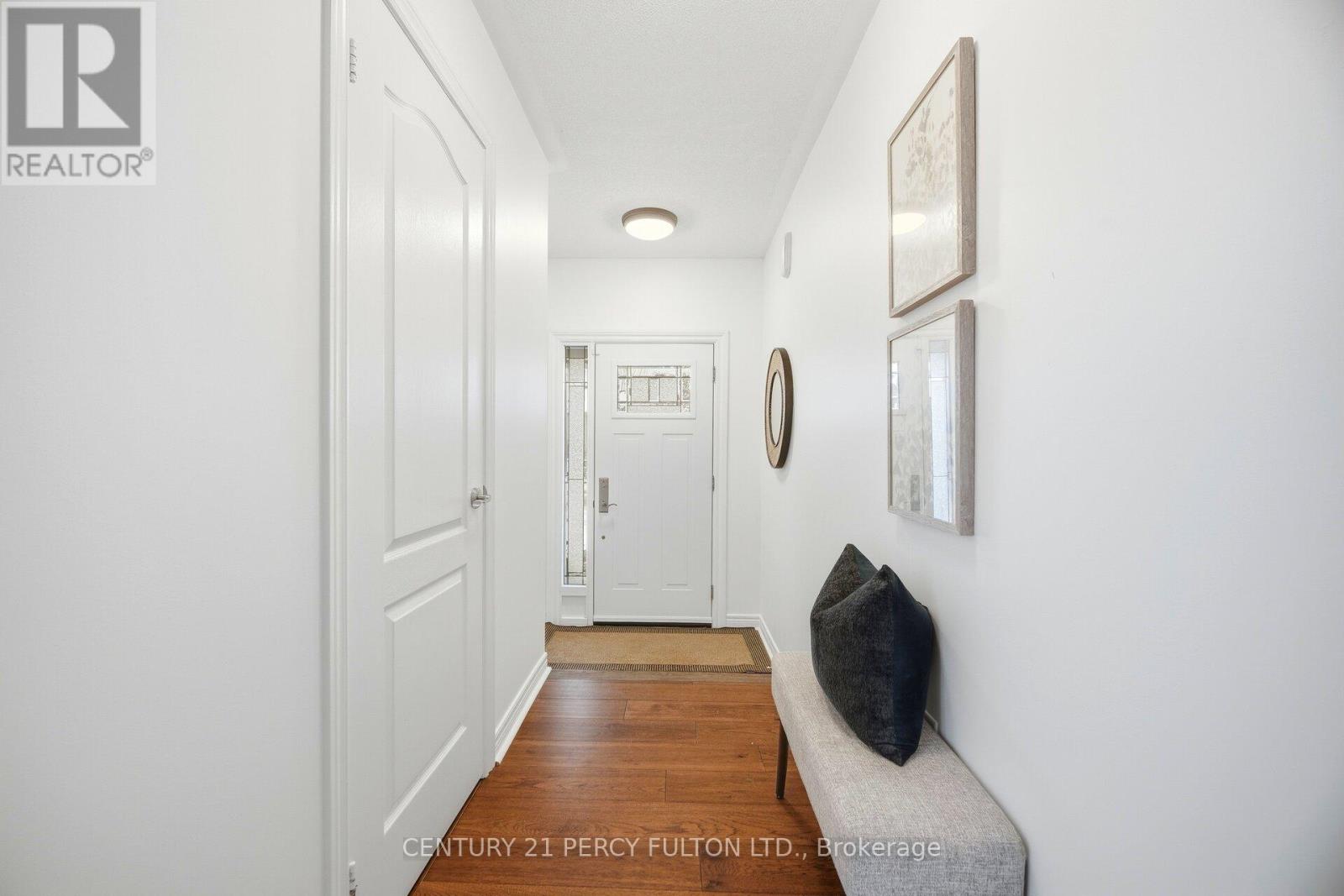 5 Waldron Court, Ajax, Ontario  L1T 4X2 - Photo 3 - E12639268