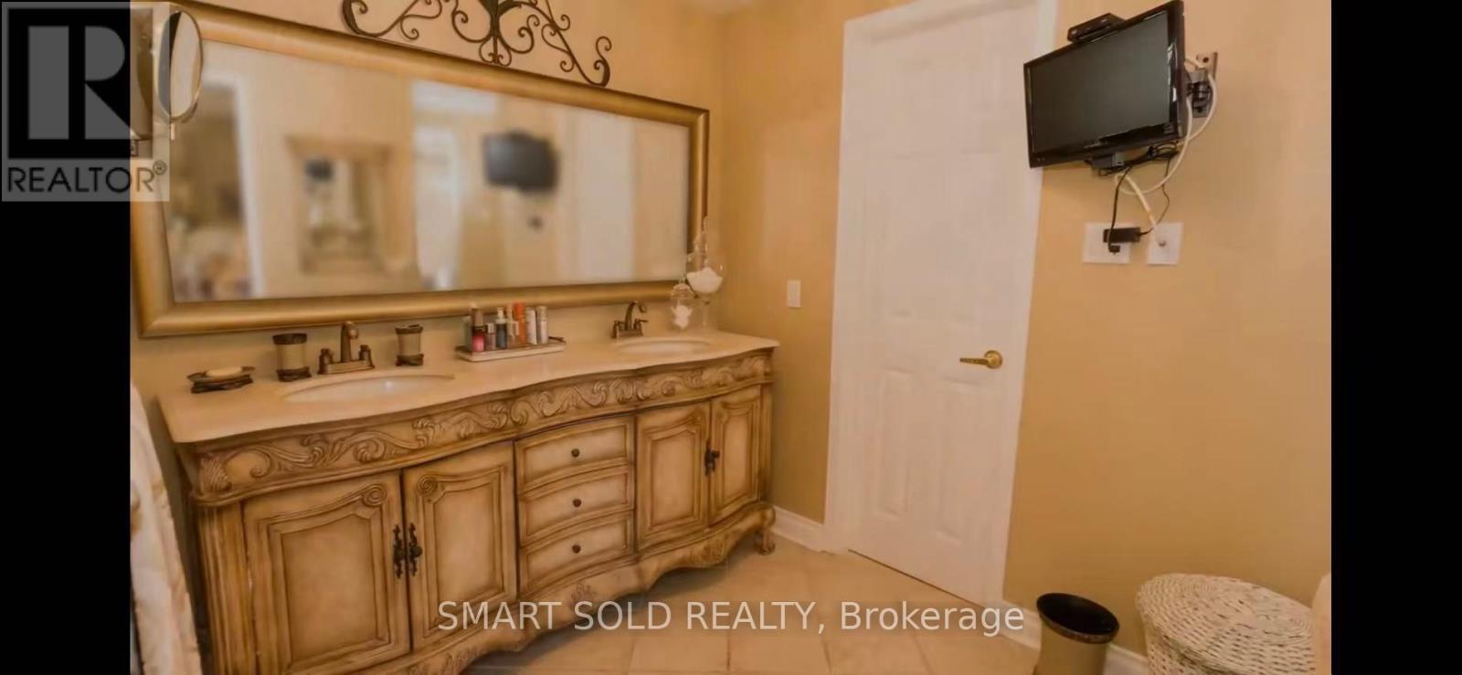 84 LONGWATER CHASE, Markham, Ontario