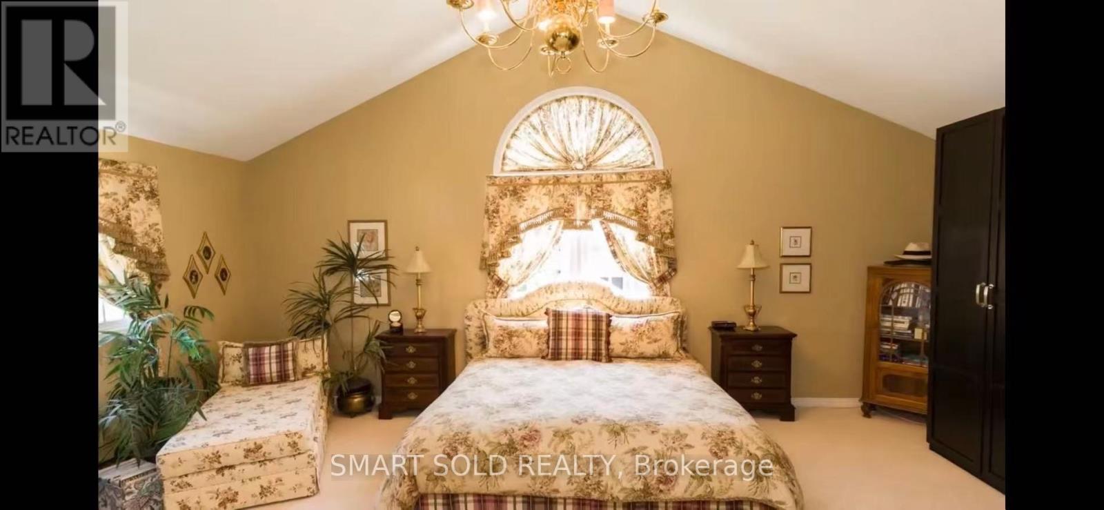 84 Longwater Chase, Markham, Ontario  L3R 4A8 - Photo 2 - N12639306