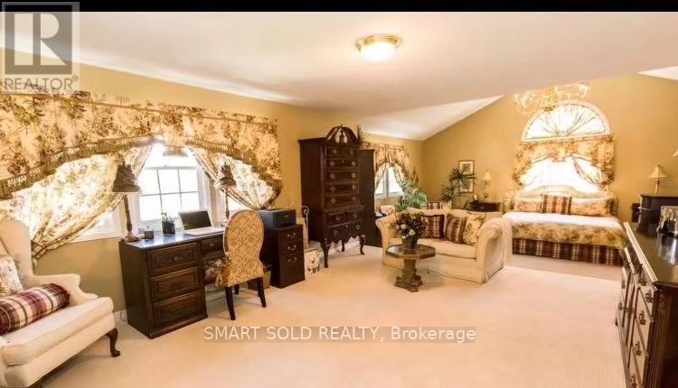 84 Longwater Chase, Markham, Ontario  L3R 4A8 - Photo 5 - N12639306