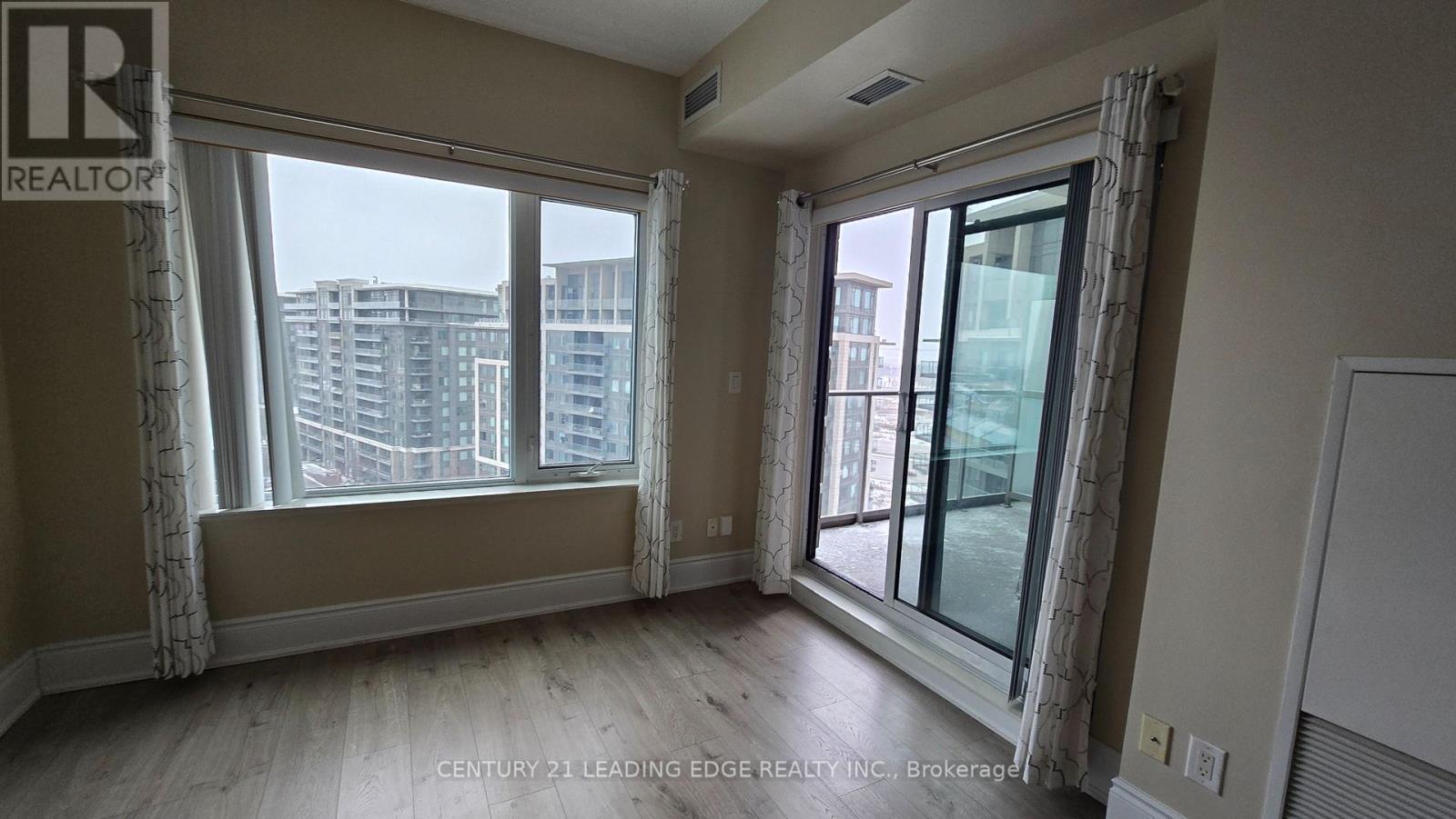 1201 - 233 South Park Road, Markham, Ontario  L3T 0B3 - Photo 5 - N12639318