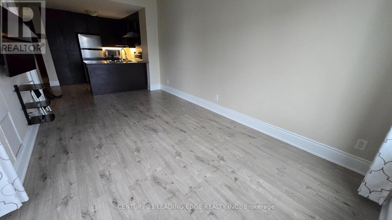 1201 - 233 South Park Road, Markham, Ontario  L3T 0B3 - Photo 6 - N12639318