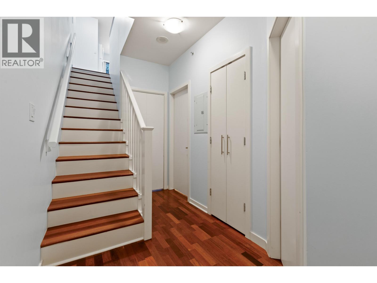 975 Beatty Street, Vancouver, British Columbia  V6Z 3C5 - Photo 2 - R3050503