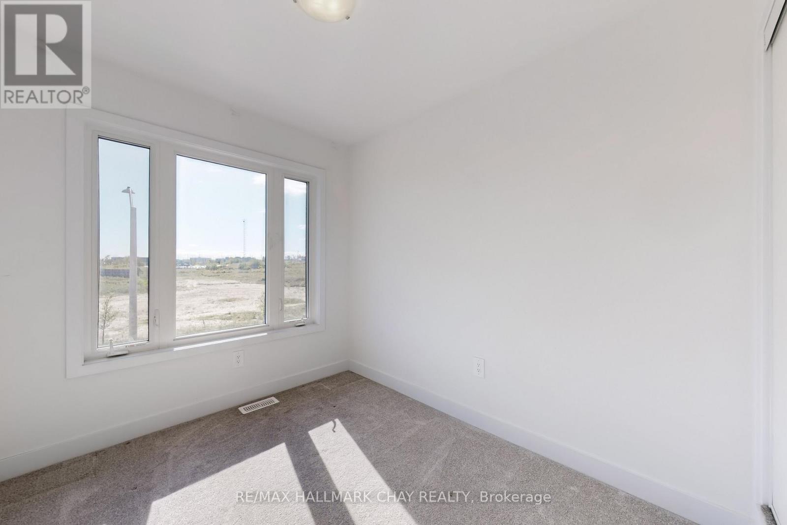 37 Turnberry Lane, Barrie (Painswick South), Ontario  L9J 0M8 - Photo 22 - S12639266