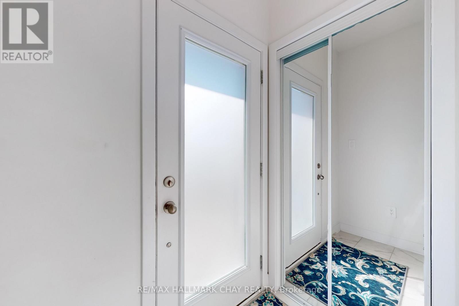 37 Turnberry Lane, Barrie (Painswick South), Ontario  L9J 0M8 - Photo 3 - S12639266