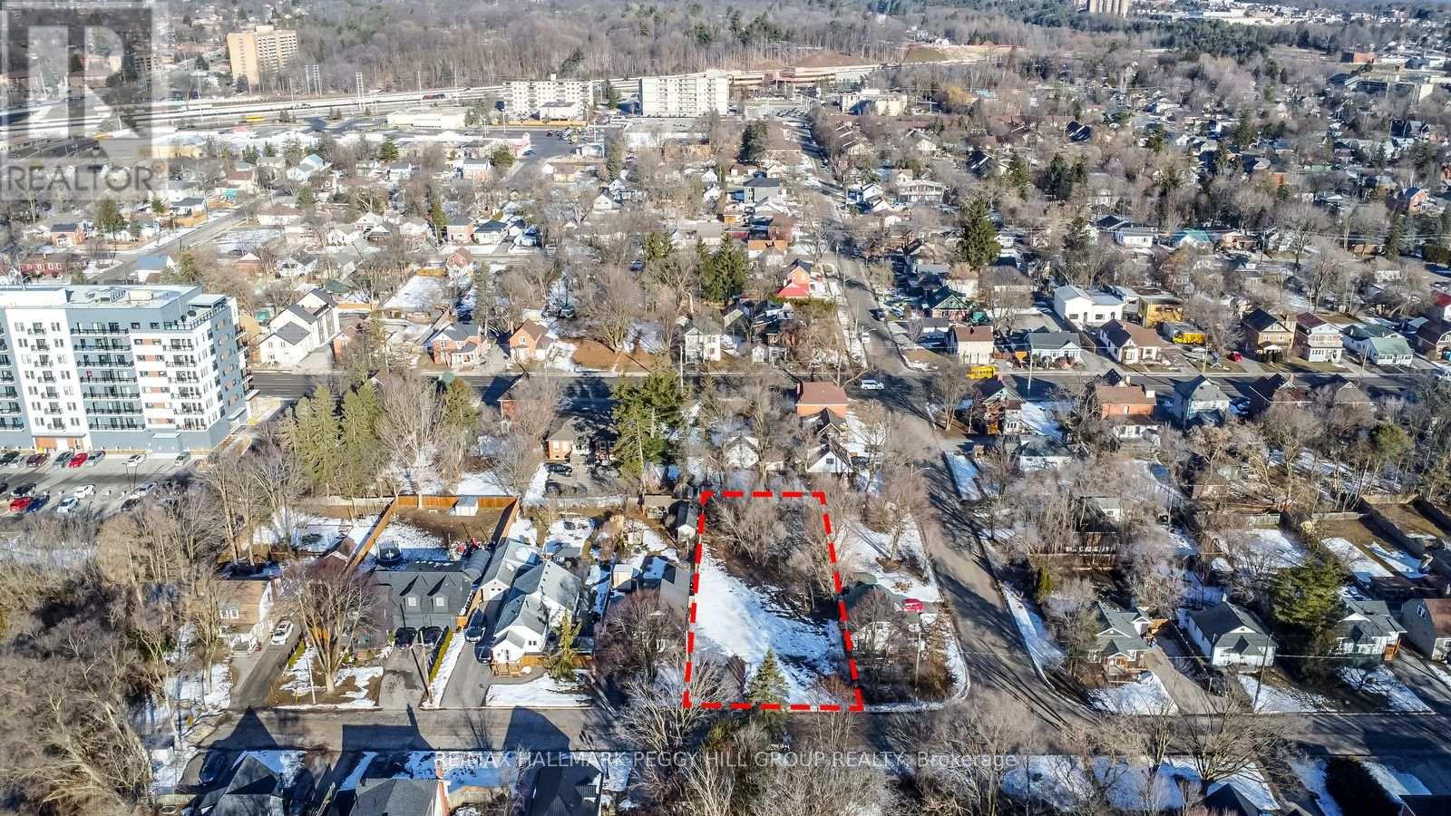 40 Perry Street, Barrie (Queen's Park), Ontario L4N 2G3 - Photo 3 - S12639312