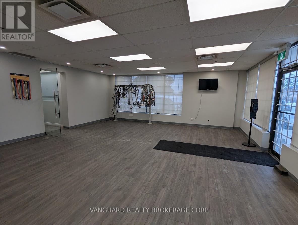 8 - 1750 Courtneypark Drive, Mississauga, Ontario  L5T 1W1 - Photo 6 - W12424884