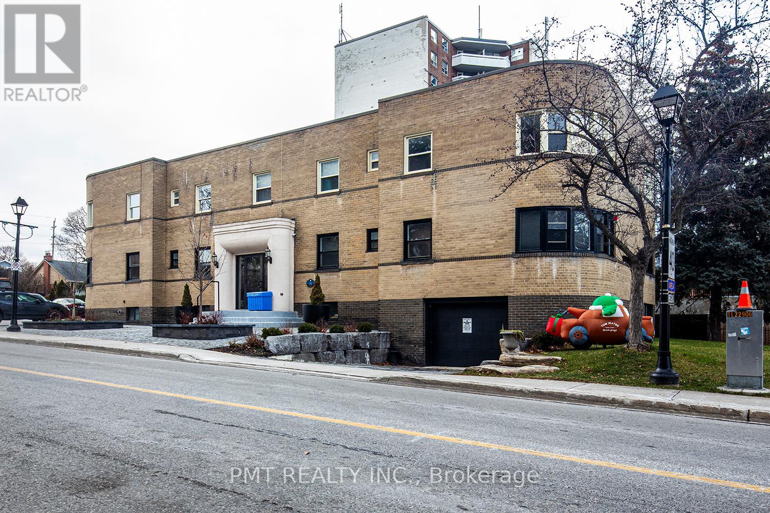 5 - 8 WELLINGTON STREET W, Brampton, Ontario