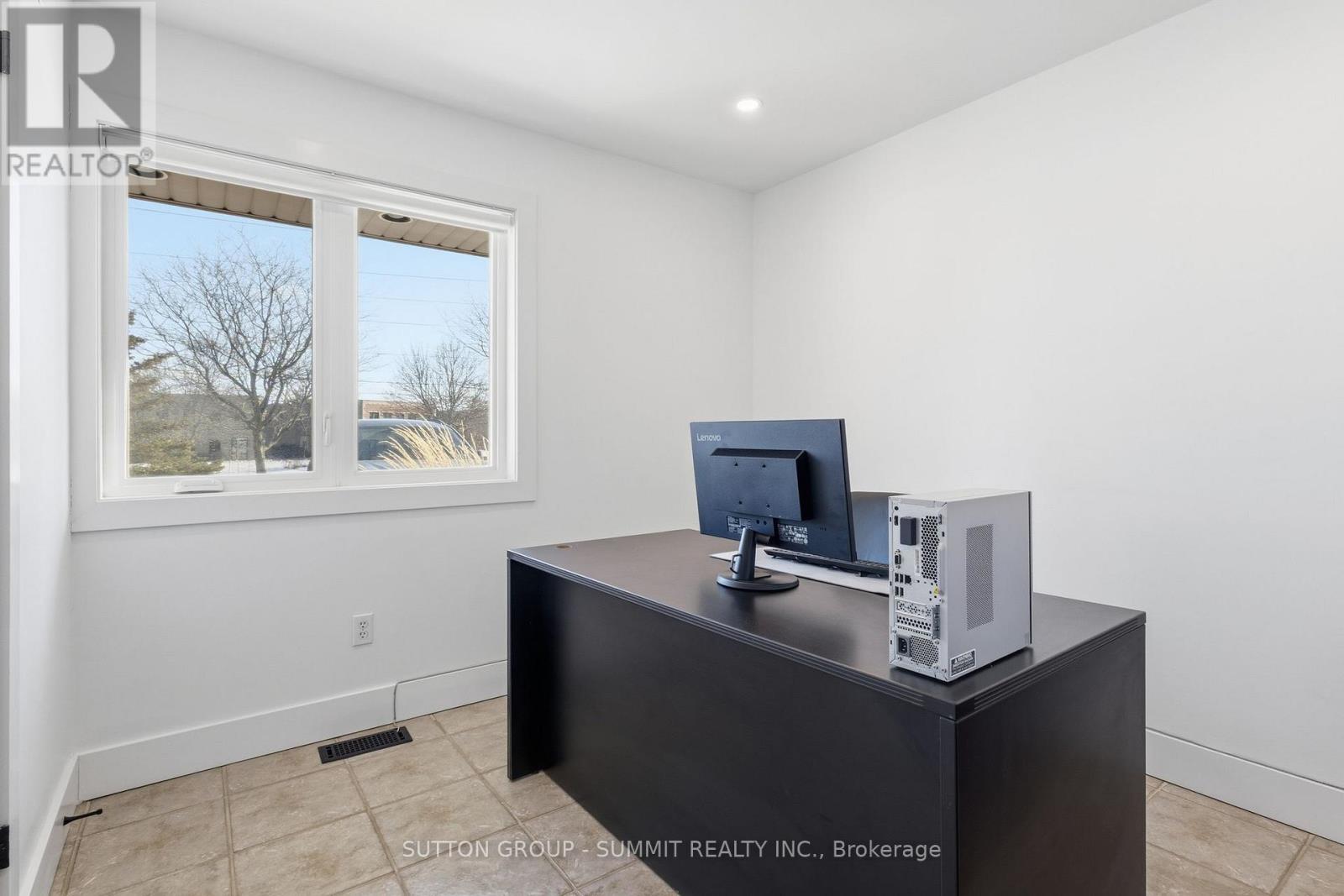 7 - 1253 Silvan Forest Drive, Burlington, Ontario  L7M 0B7 - Photo 15 - W12639320