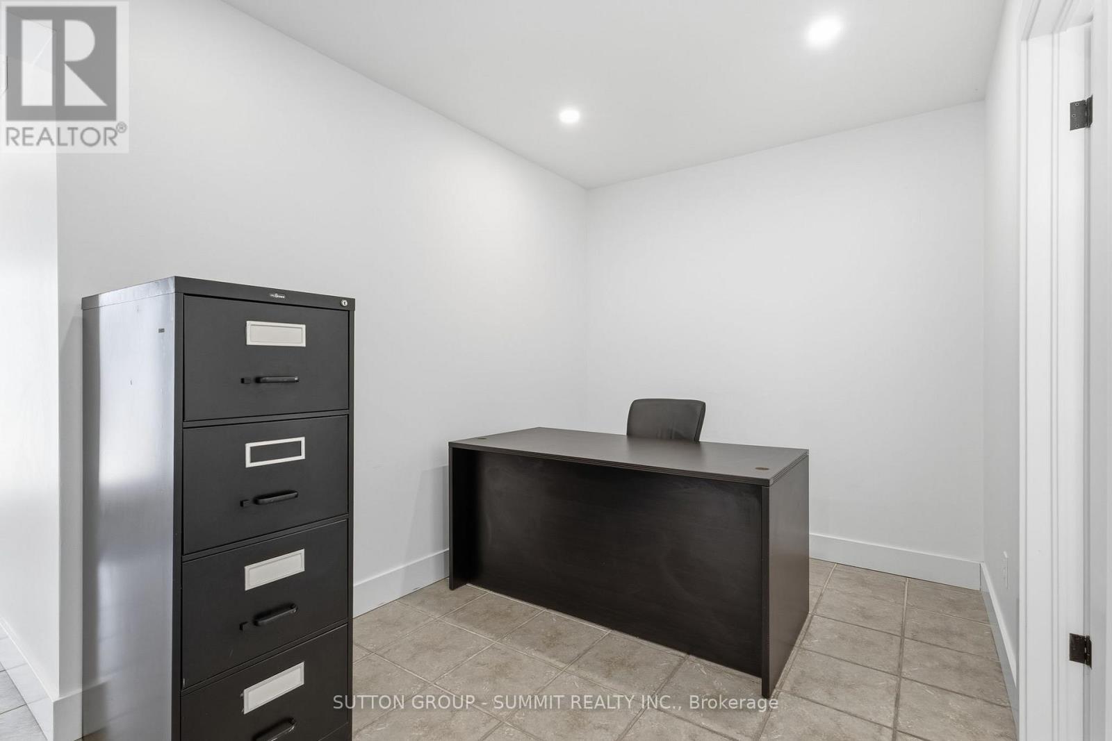 7 - 1253 Silvan Forest Drive, Burlington, Ontario  L7M 0B7 - Photo 17 - W12639320