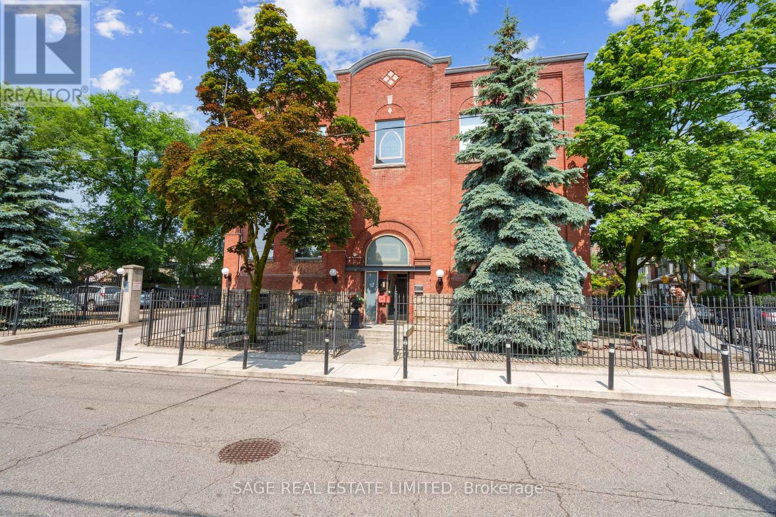 204 - 10 Morrow Avenue, Toronto (Roncesvalles), Ontario  M6R 2J1 - Photo 2 - W12639336