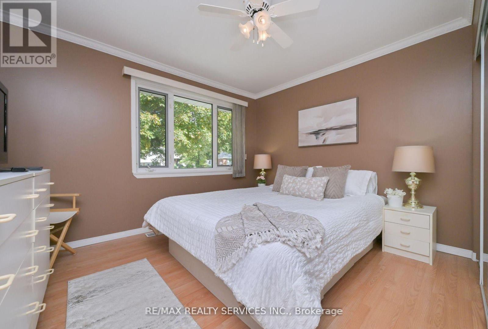 31 Brisco Street, Brampton, Ontario  L6V 1X1 - Photo 13 - W12639346