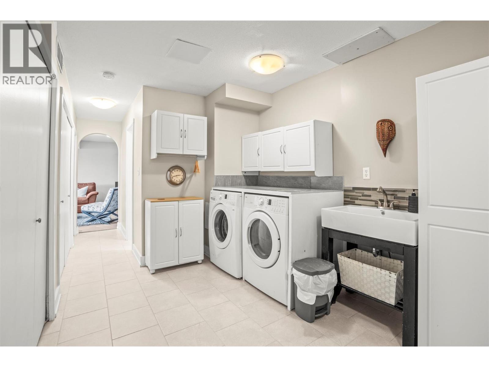 8990 College Drive, Coldstream, British Columbia  V1B 2P6 - Photo 29 - 10371290