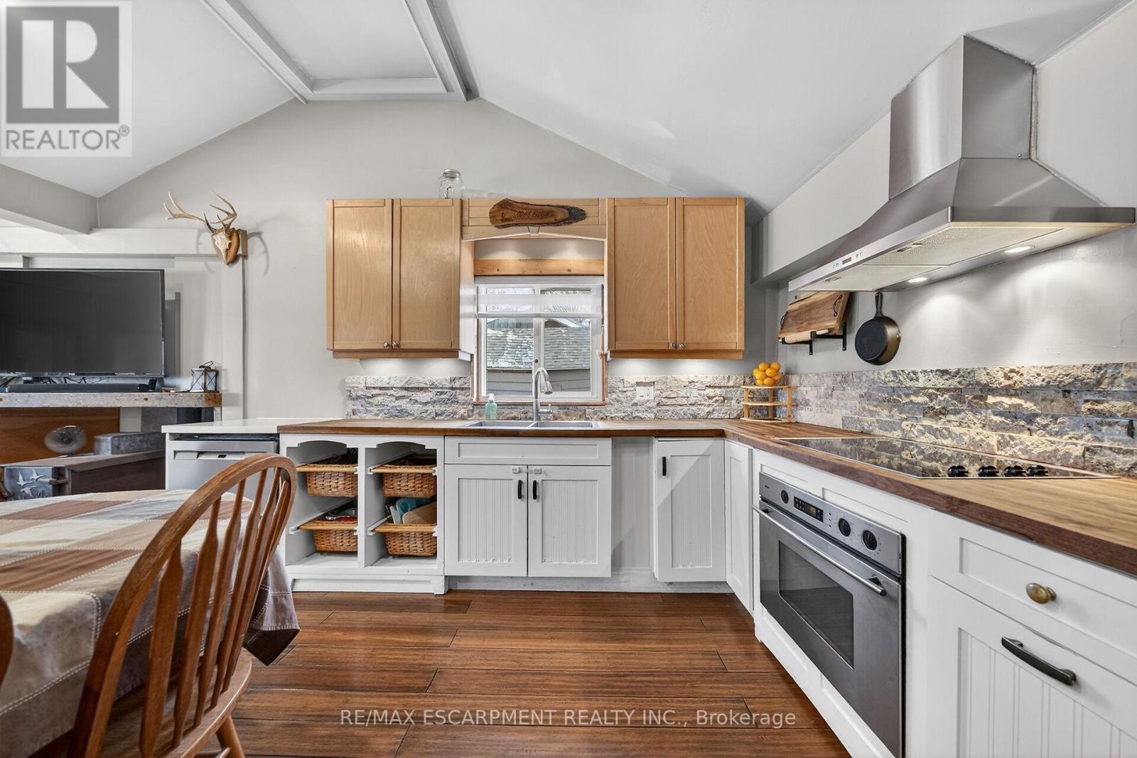 1457 Lakeshore Road, Haldimand, Ontario  N0A 1P0 - Photo 19 - X12639276