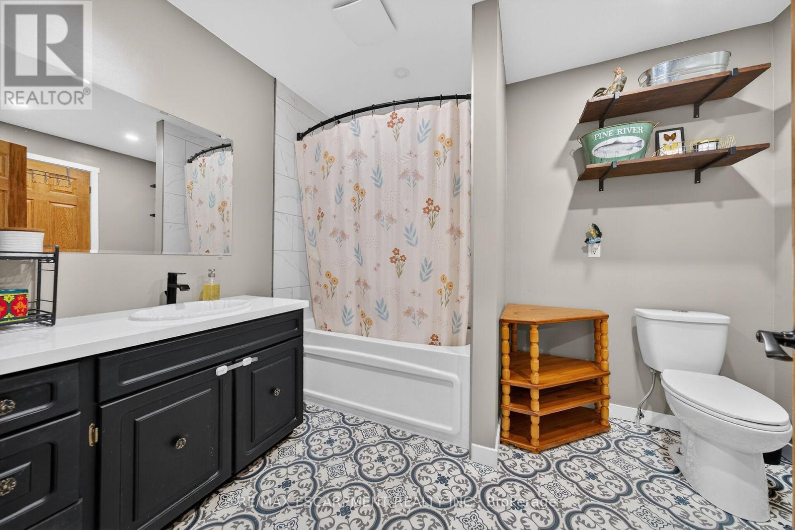 1457 Lakeshore Road, Haldimand, Ontario  N0A 1P0 - Photo 23 - X12639276