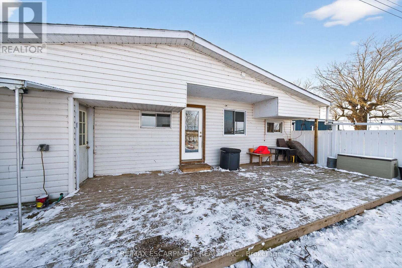 1457 Lakeshore Road, Haldimand, Ontario  N0A 1P0 - Photo 33 - X12639276