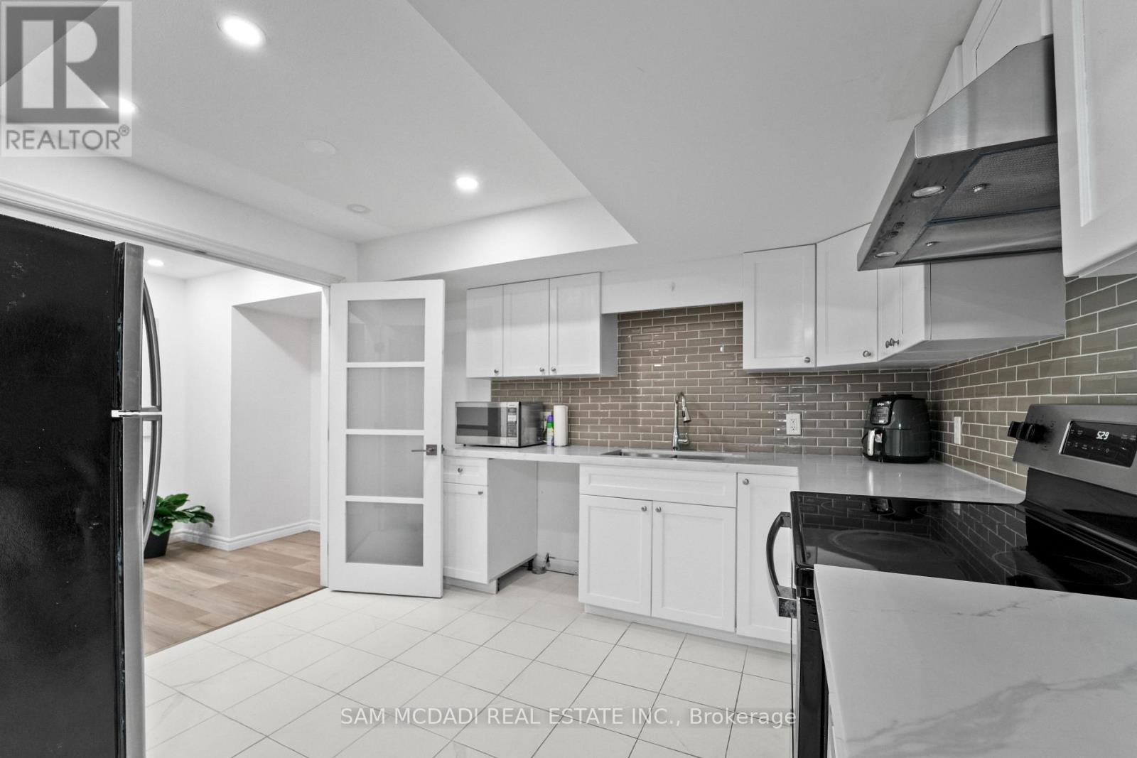 Lower - 4008 Highland Park Drive, Lincoln, Ontario  L3J 0T1 - Photo 7 - X12639356