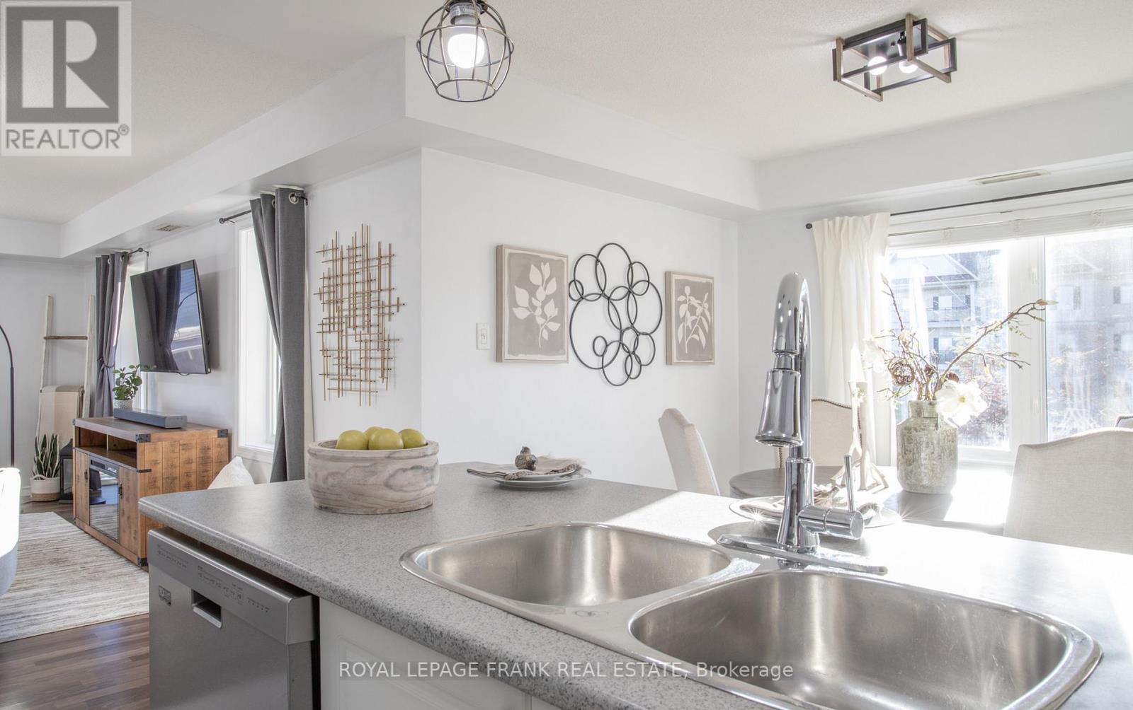 301 - 132 Aspen Springs Drive, Clarington, Ontario  L1C 0H1 - Photo 15 - E12639412