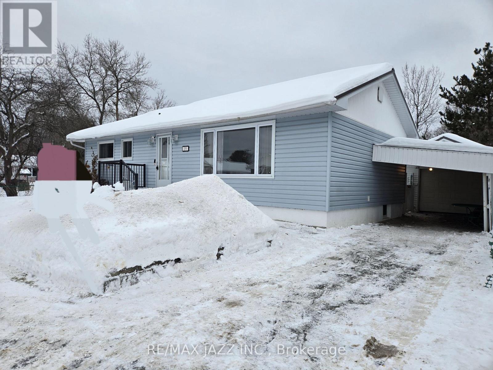 255 MISSISSAUGA AVENUE, Elliot Lake, Ontario