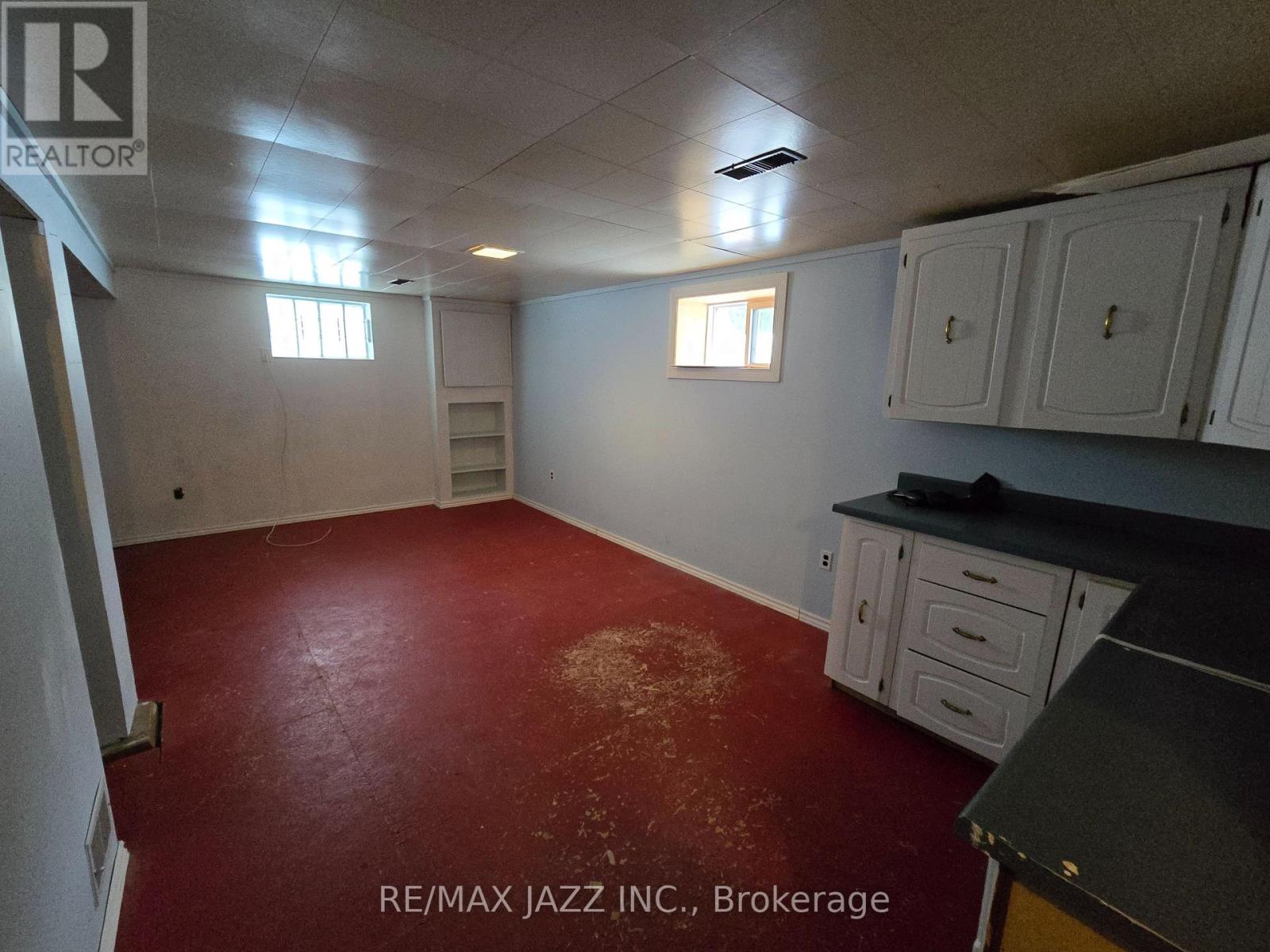 255 Mississauga Avenue, Elliot Lake, Ontario  P5A 1E8 - Photo 20 - X12639406