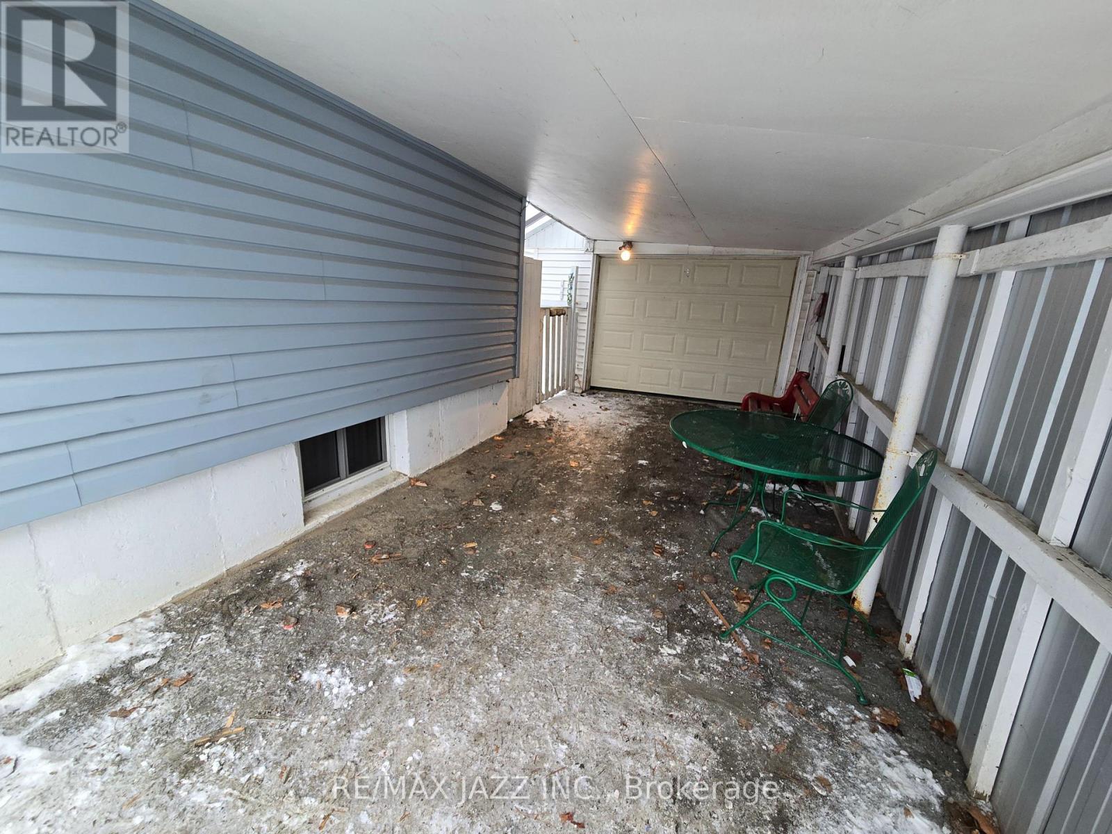 255 Mississauga Avenue, Elliot Lake, Ontario  P5A 1E8 - Photo 3 - X12639406