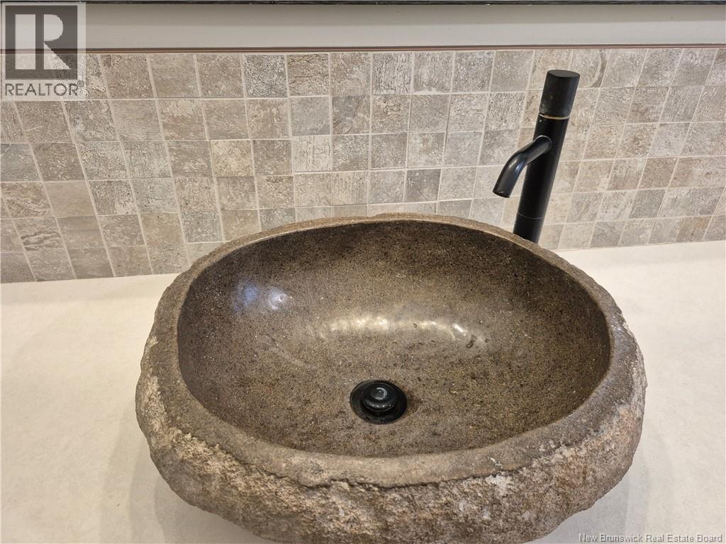 318 Sunset, Beresford, New Brunswick E8K 2G6 - Photo 9 - NB131346