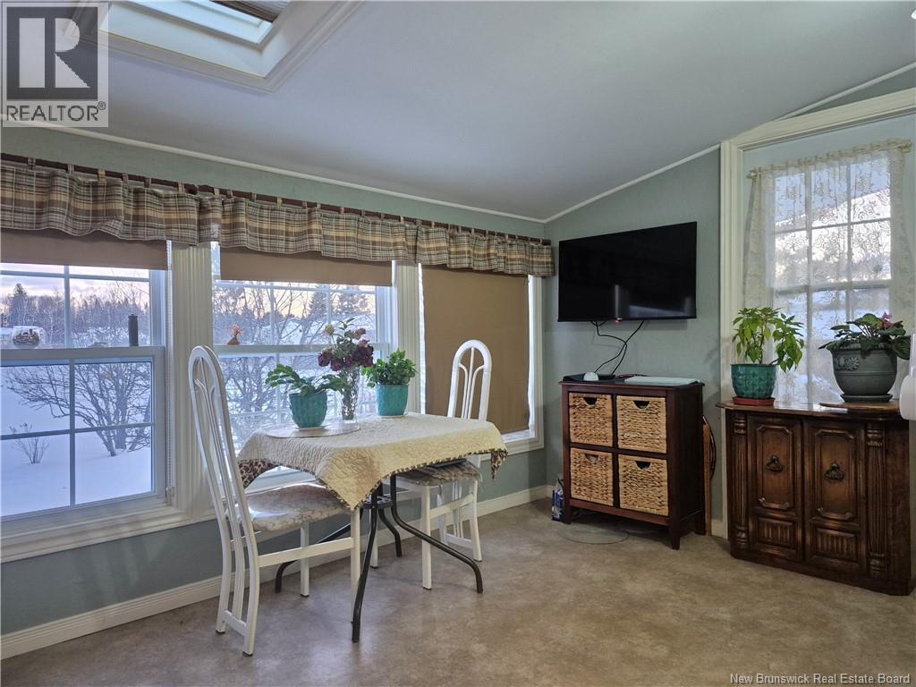 318 Sunset, Beresford, New Brunswick E8K 2G6 - Photo 5 - NB131346