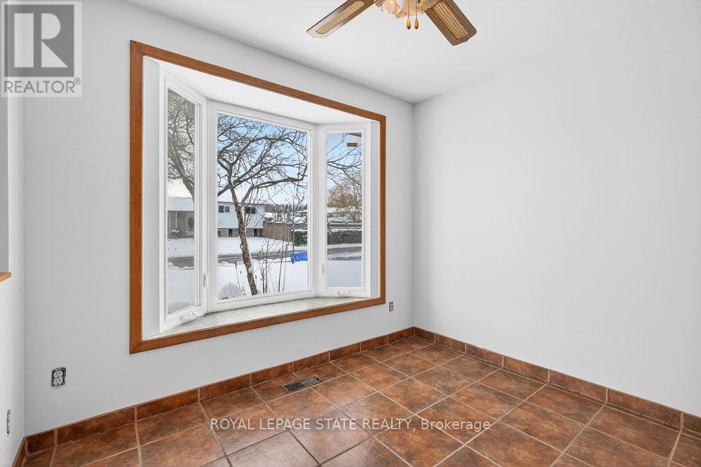 2 Country Club Drive, Hamilton, Ontario  L8K 5W2 - Photo 7 - X12630688