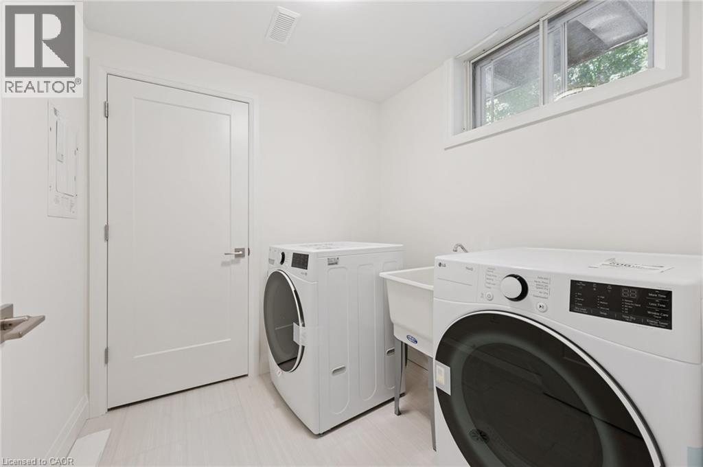 544 Glen Manor Boulevard, Waterloo, Ontario  N2L 4T6 - Photo 19 - 40775731