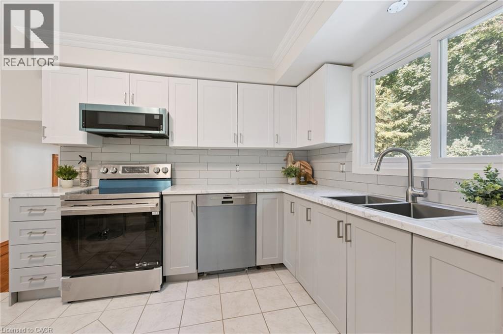 544 Glen Manor Boulevard, Waterloo, Ontario  N2L 4T6 - Photo 7 - 40775731