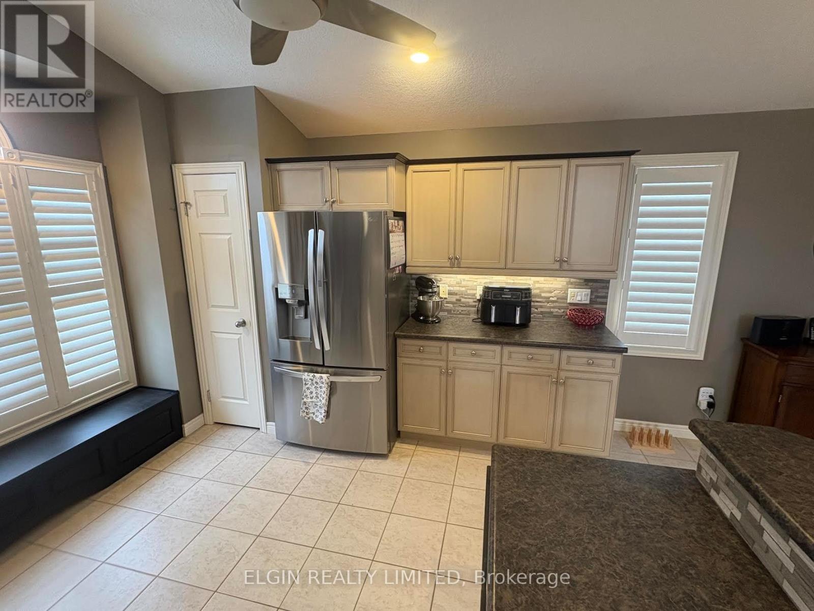 21 Oriole Lane, St. Thomas, Ontario  N5R 6K8 - Photo 10 - X12639374