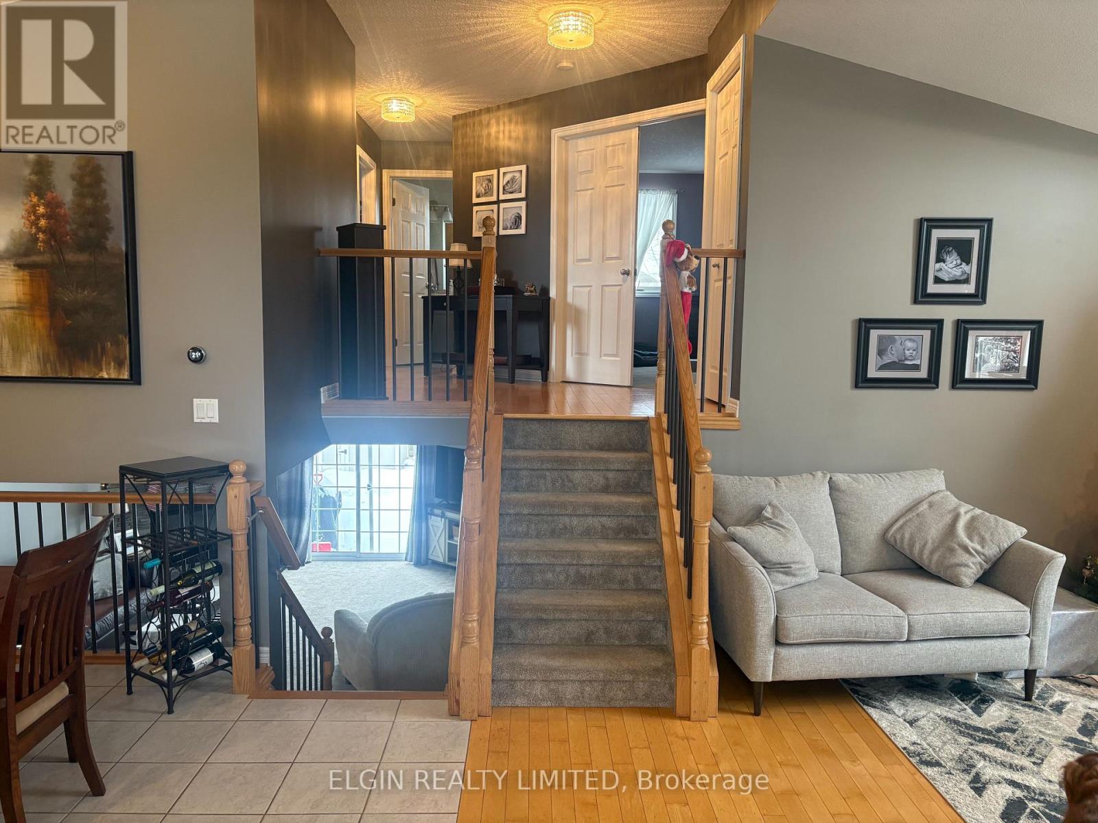 21 Oriole Lane, St. Thomas, Ontario  N5R 6K8 - Photo 4 - X12639374