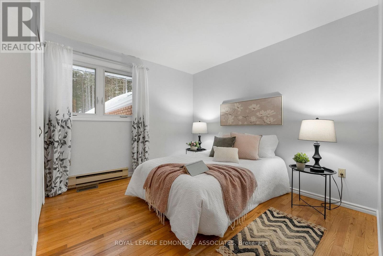 1137 Locksley Road, Laurentian Valley, Ontario  K8A 6W5 - Photo 20 - X12639424