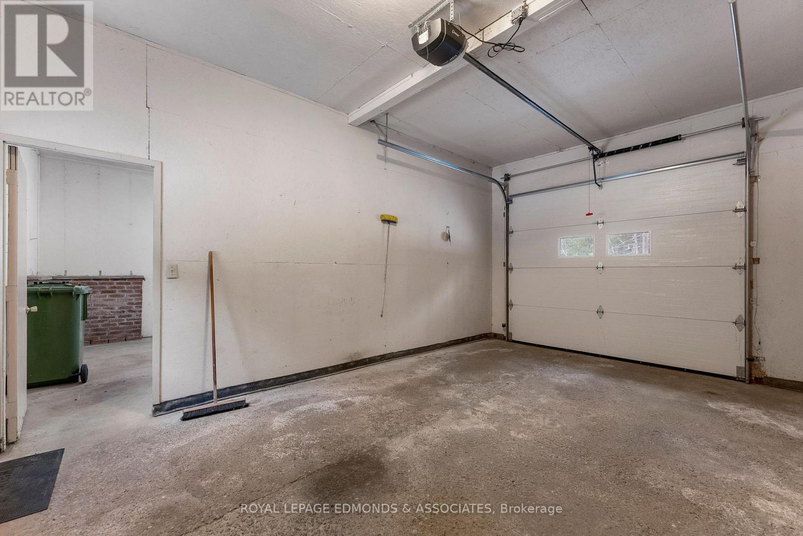 1137 Locksley Road, Laurentian Valley, Ontario  K8A 6W5 - Photo 32 - X12639424