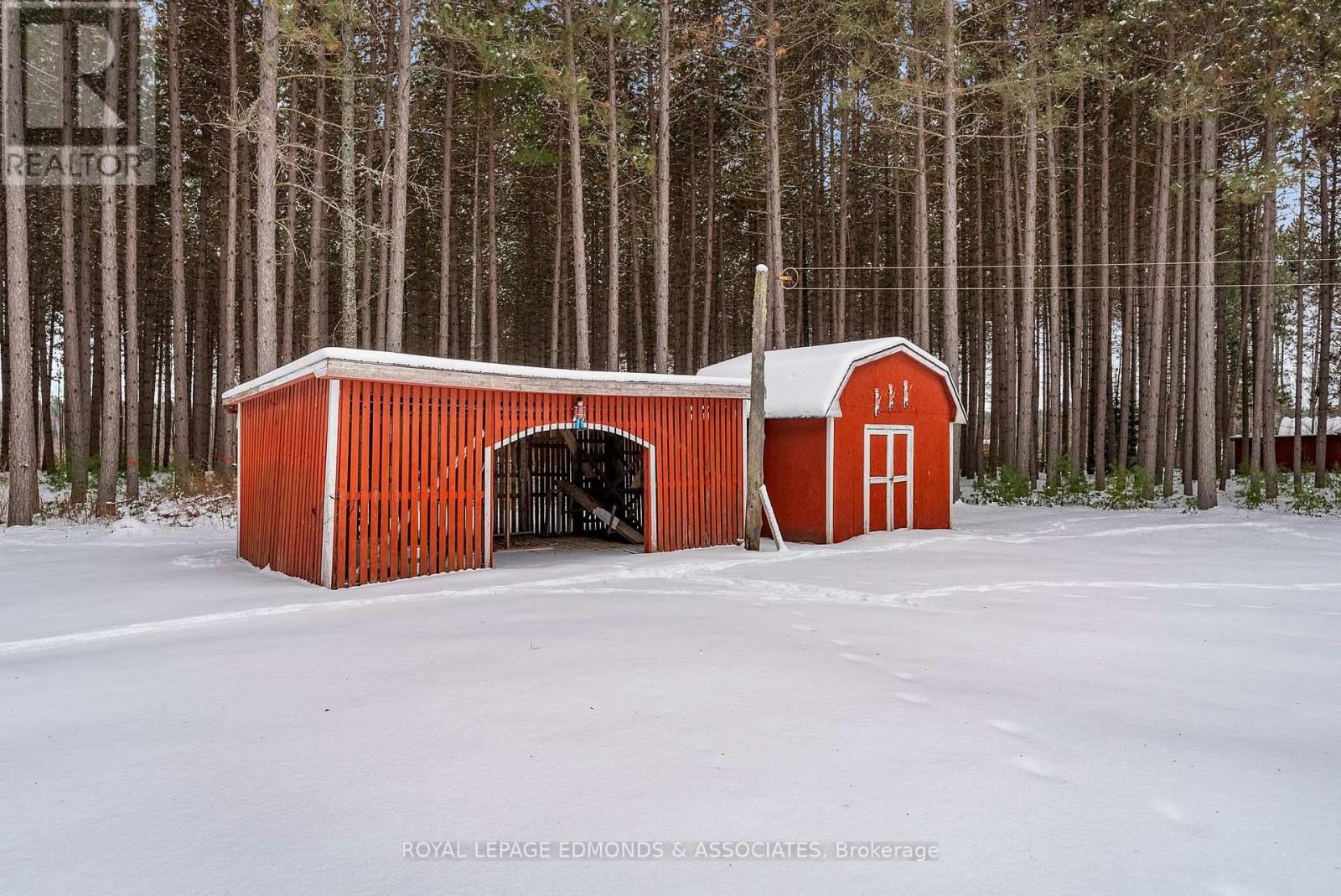 1137 Locksley Road, Laurentian Valley, Ontario  K8A 6W5 - Photo 37 - X12639424