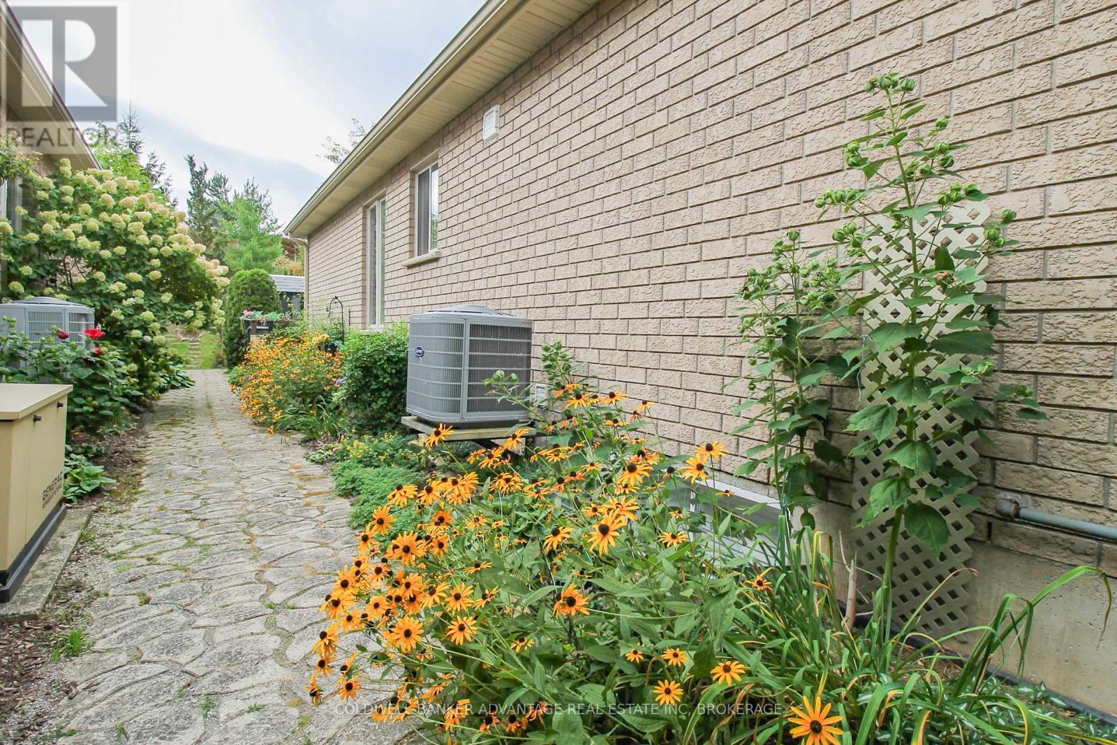 3935 Lower Coach Road, Fort Erie, Ontario  L0S 1S0 - Photo 32 - X12639438