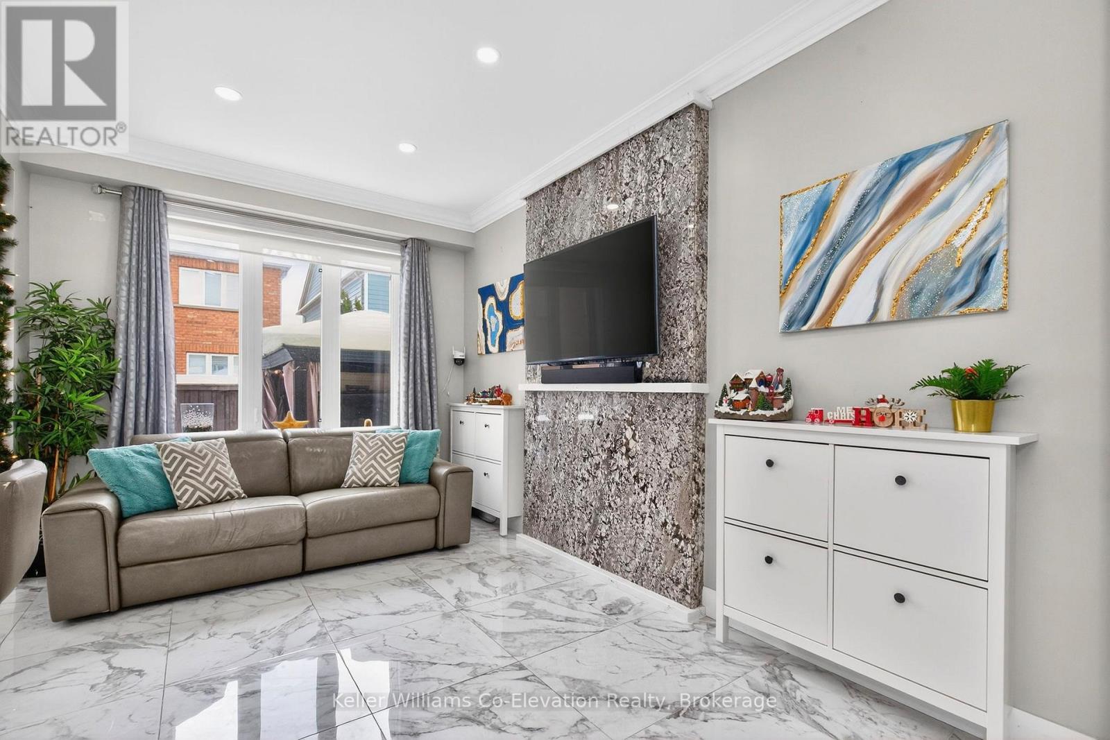 49 Gosnel Circle, Bradford West Gwillimbury, Ontario L3Z 0G2 - Photo 10 - N12639380