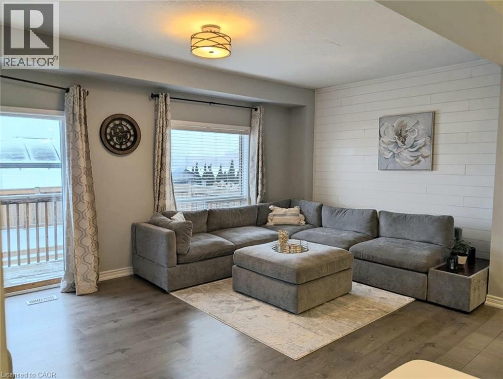 137 Lormont Boulevard, Stoney Creek, Ontario  L8J 0K2 - Photo 4 - 40794268