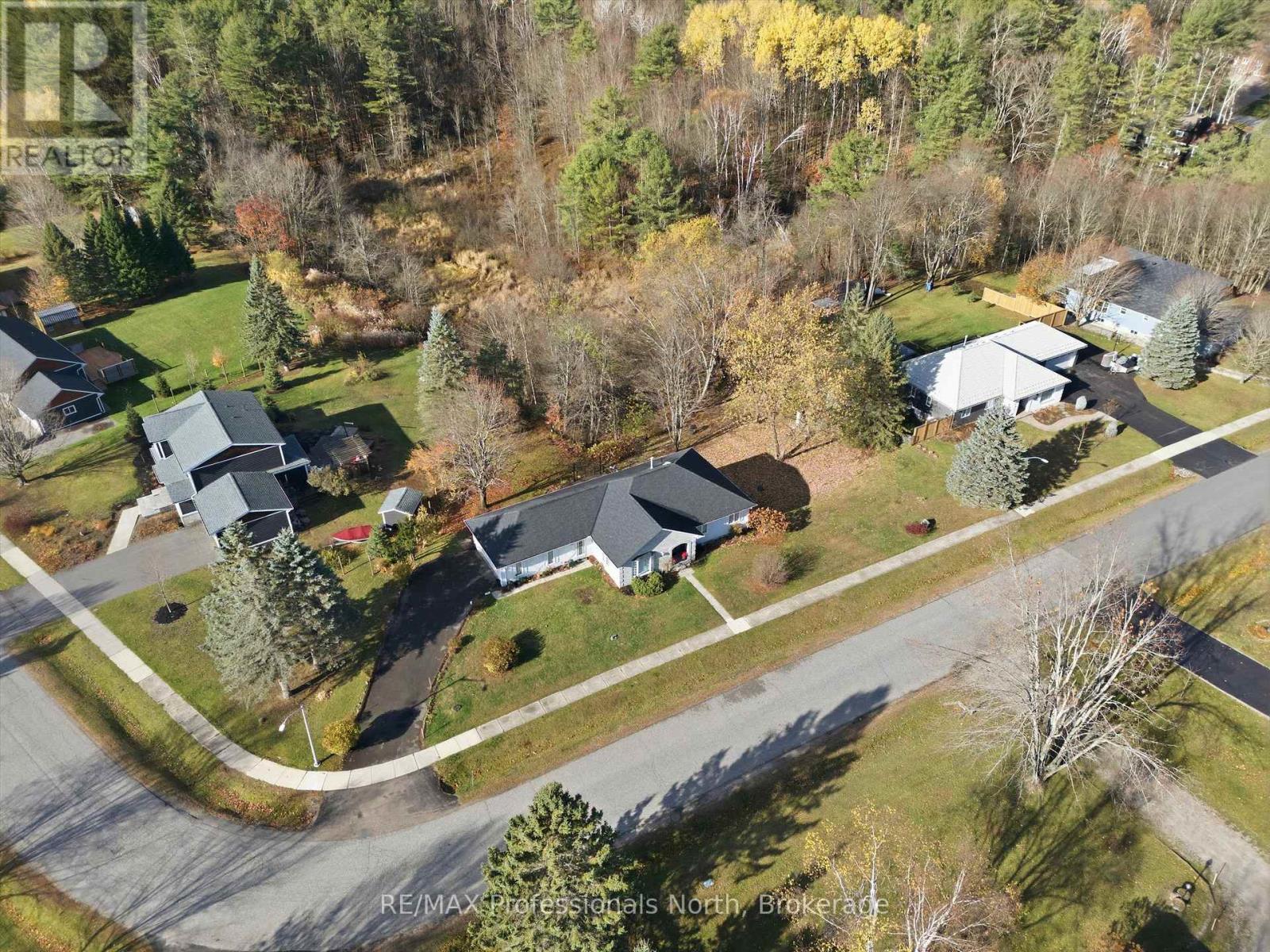 39 Catharine Street, Bracebridge, Ontario P1L 1B1 - Photo 10 - X12639430