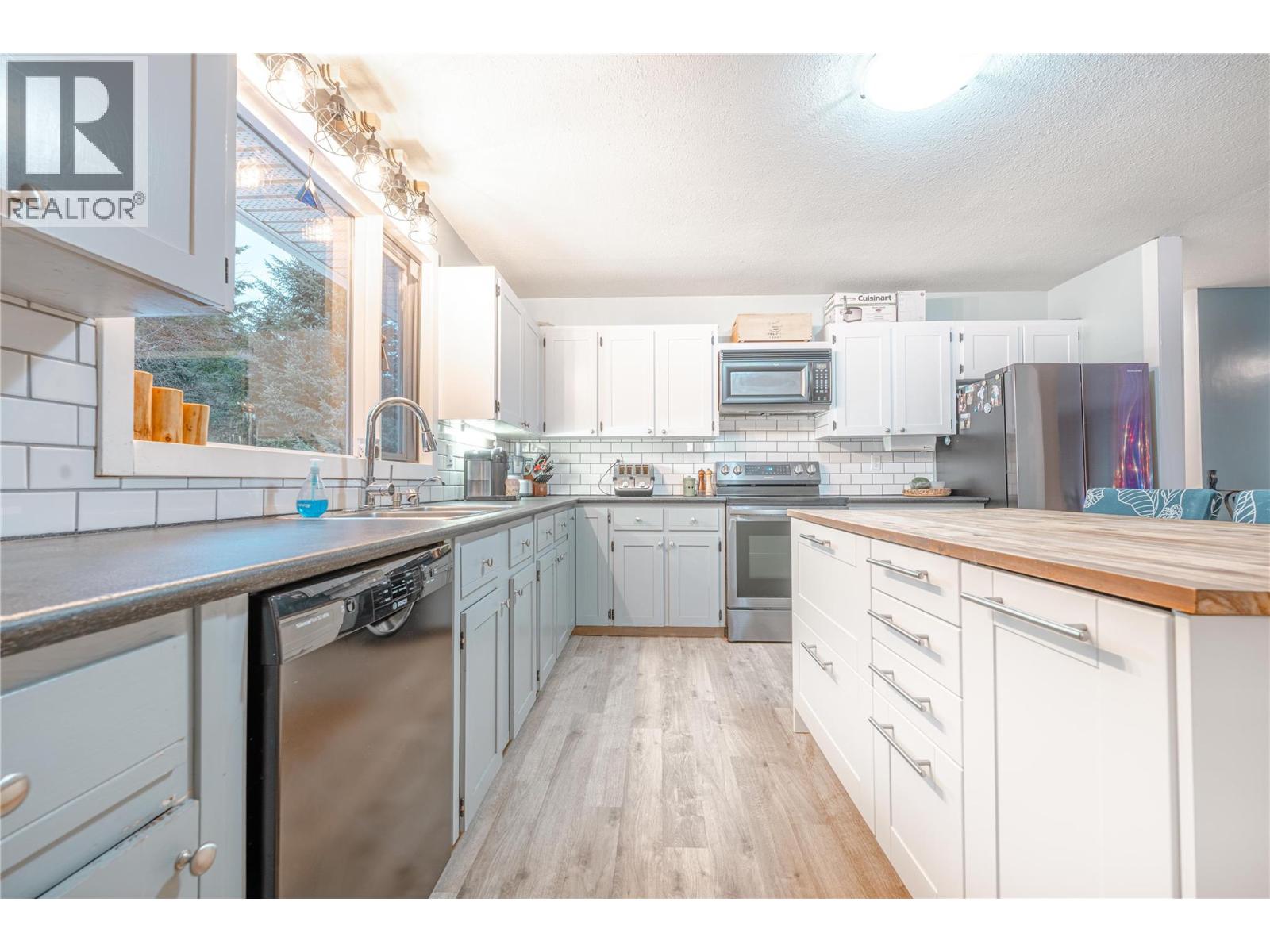 825 Ohlhausen Road, Revelstoke, British Columbia  V0E 2S0 - Photo 13 - 10370939