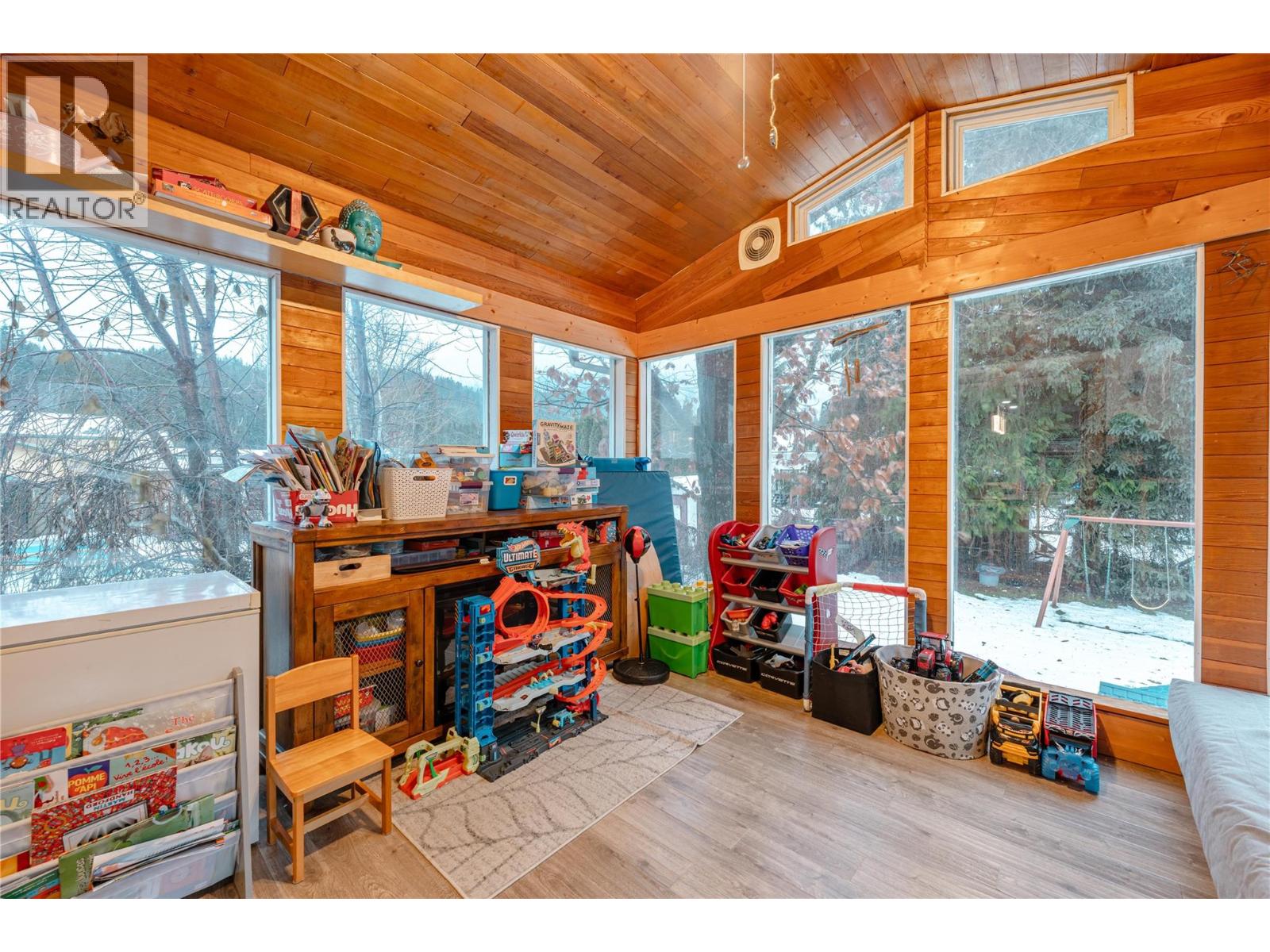 825 Ohlhausen Road, Revelstoke, British Columbia  V0E 2S0 - Photo 17 - 10370939