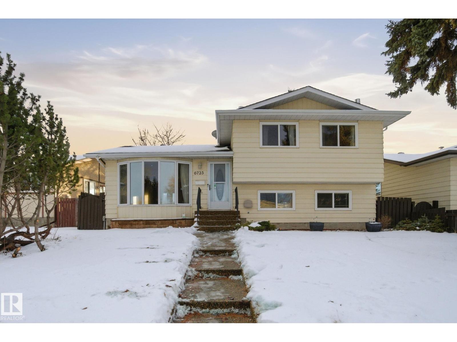 6723 40 AV NW, Edmonton, Alberta