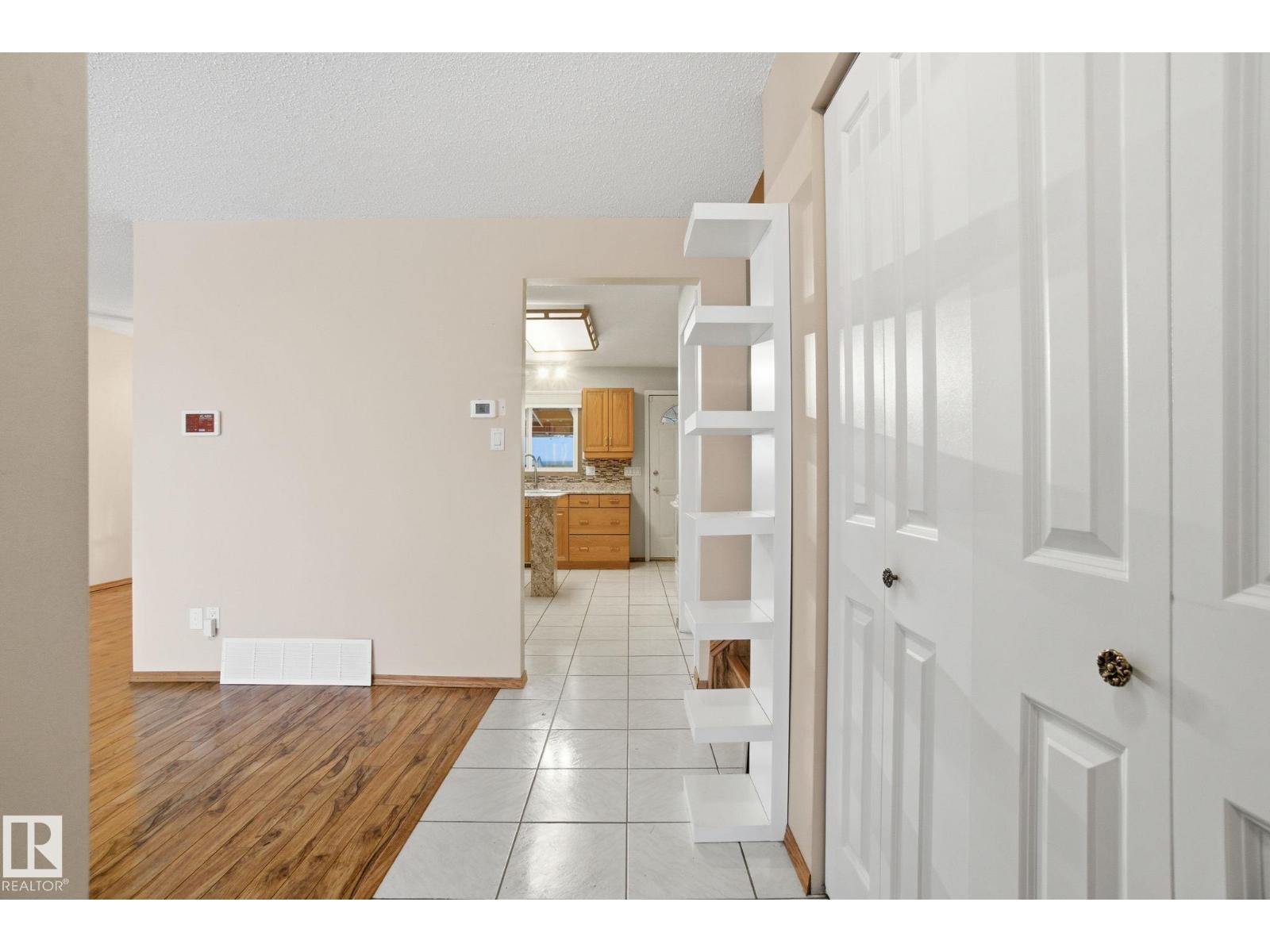 6723 40 Av Nw, Edmonton, Alberta  T6K 1R9 - Photo 14 - E4468308