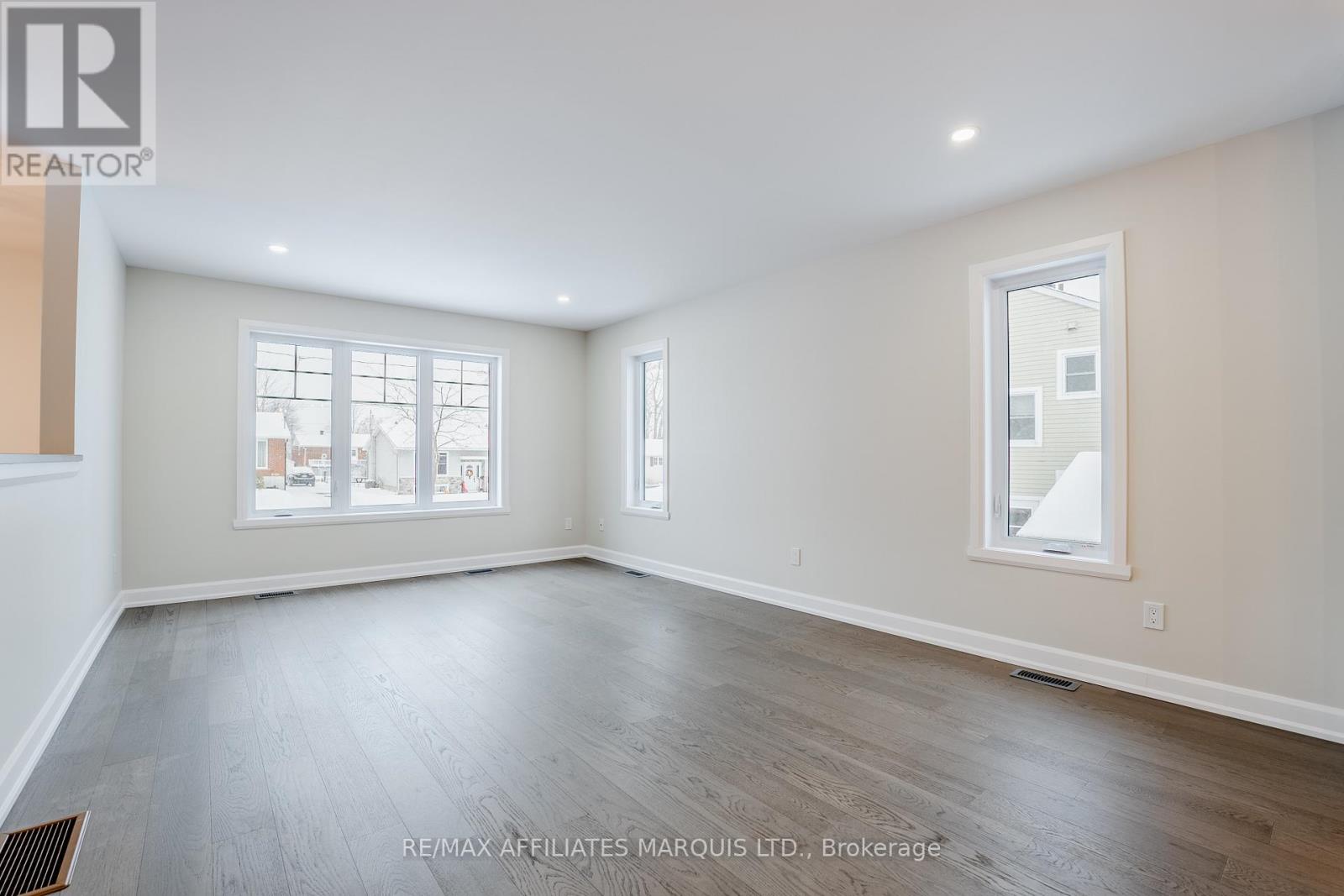 209 Ruby Drive, Cornwall, Ontario K6H 0H2 - Photo 12 - X12639418