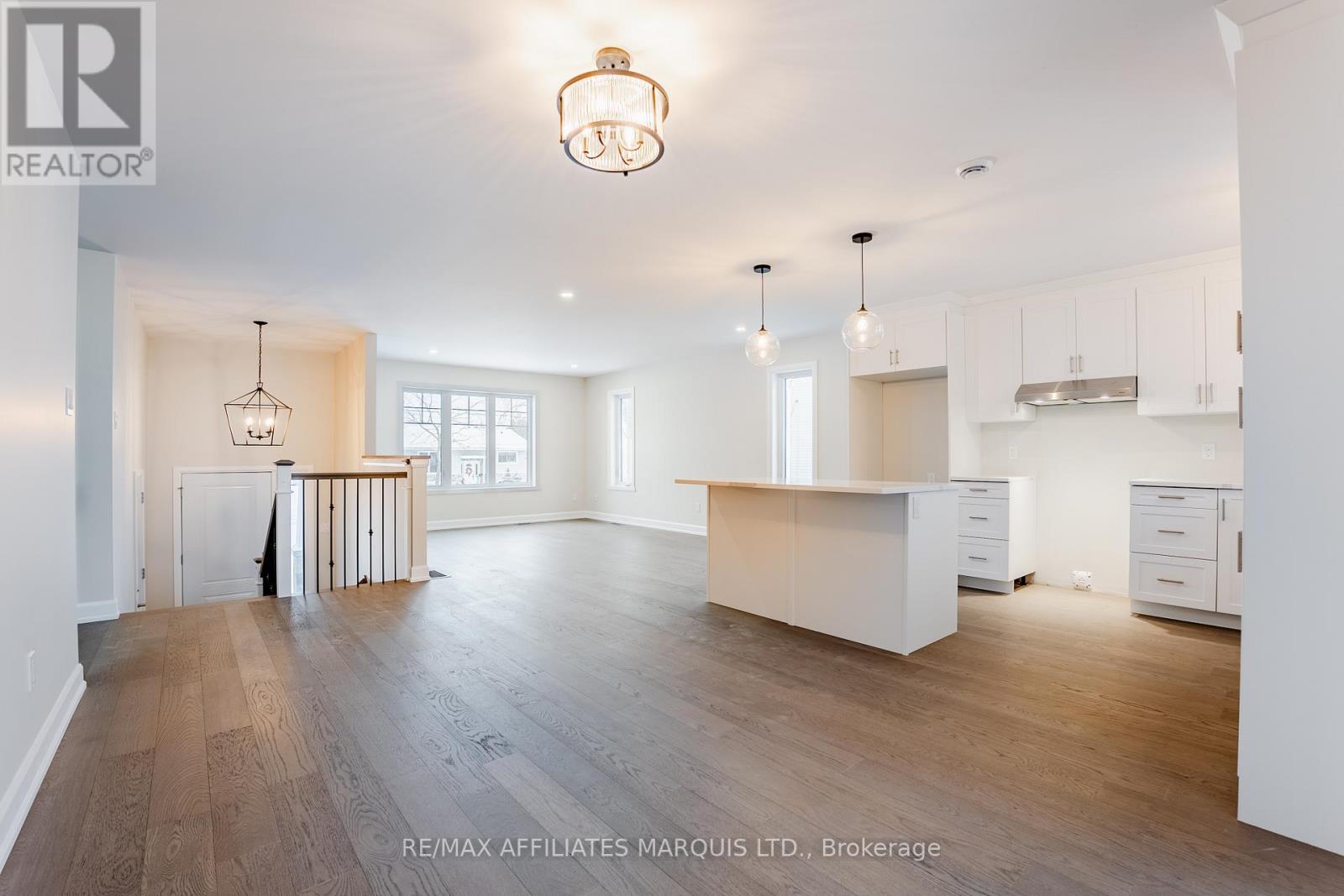 209 Ruby Drive, Cornwall, Ontario K6H 0H2 - Photo 4 - X12639418