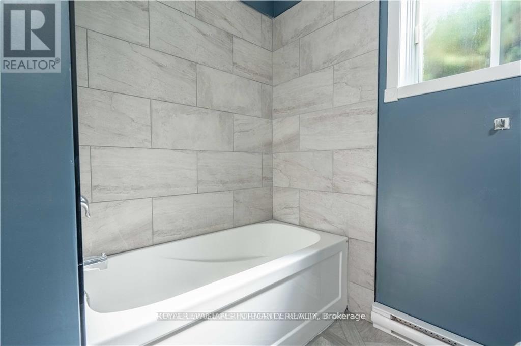 31 Church Street, North Dundas, Ontario K0C 1H0 - Photo 19 - X12639436