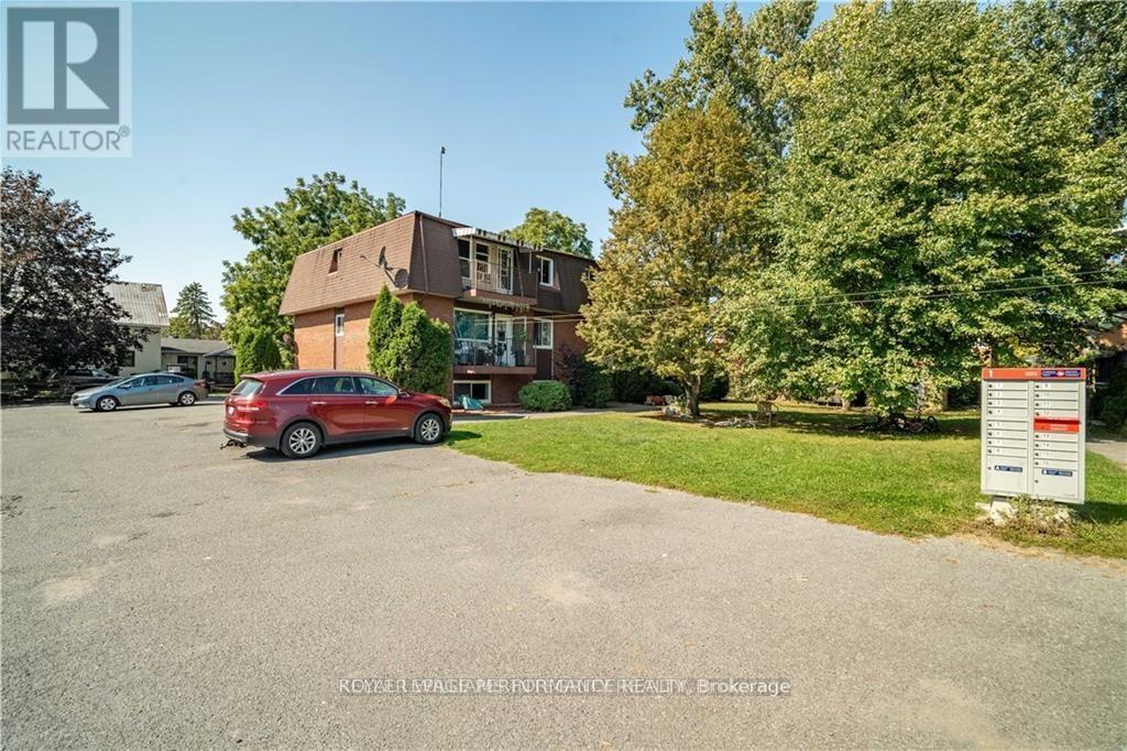 31 Church Street, North Dundas, Ontario K0C 1H0 - Photo 3 - X12639436